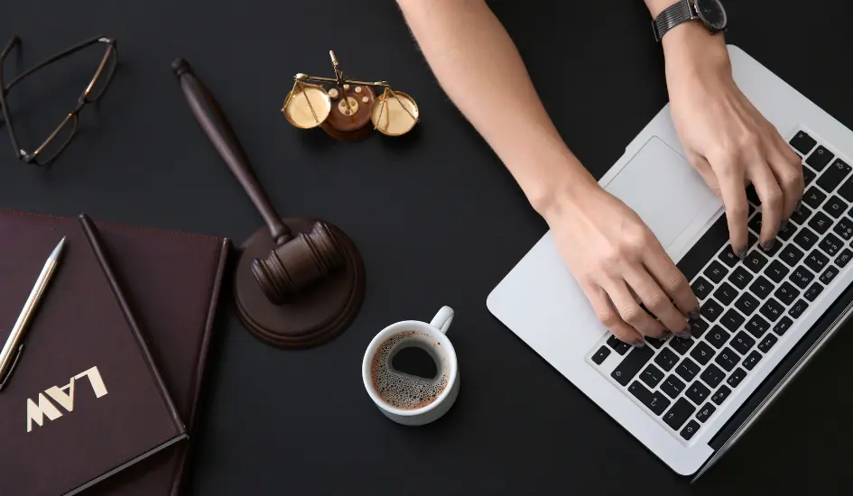 define contract in business law